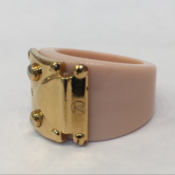 AUTHENTIC Louis Vuitton Lock Me Ring - Picture 4 of 8